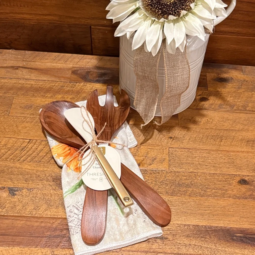 Sunflower 🌻 Kitchen Towel Set. Wood Serving Spoons, Silicone Spatula. NWT